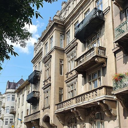 Mini-Hotel Under The Roof Lviv Exterior foto